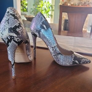 Aldo slight holographic snakeskin stilettos